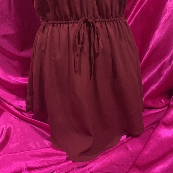 Justify size Large, burgundy sleeveless dress with waist tie. Like new. … - Picture 2 of 5
